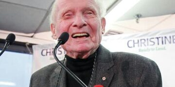 Former Ontario Premier, Bill Davis dies