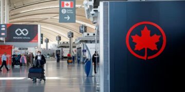 Canada borders reopened to fully vaccinated international travellers