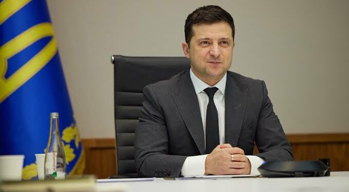 Ukraine demands ceasefire and withdrawal of Russian forces, as representatives hold talks