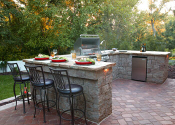 5 ways to create the ultimate outdoor barbecue area