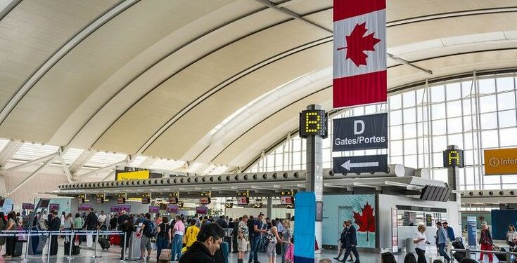 Canada to restart random Covid-19 testing for international passengers