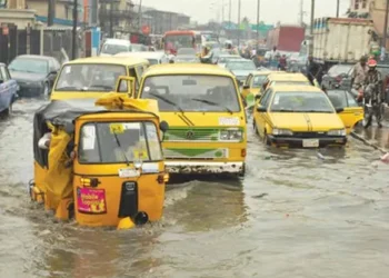 Lagos State government begs residents over floods