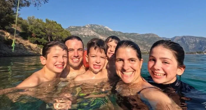Canadian family takes children on world tour before they go blind
