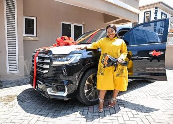 Mercy Chinwo’s husband celebrates her on her 31st birthday, gifts her an SUV Toyota car.