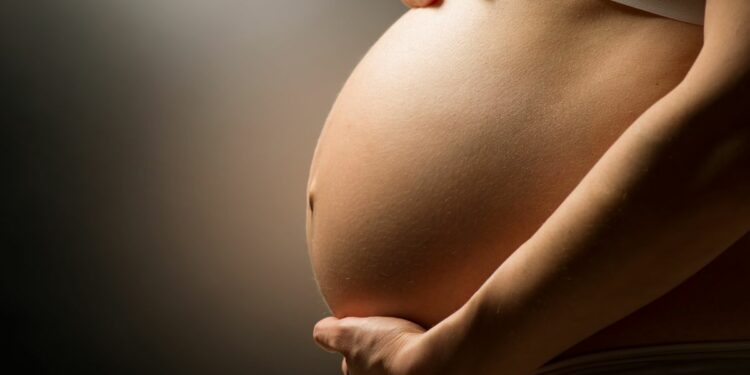 Woman who engage in sex with two men same day births twins with different fathers