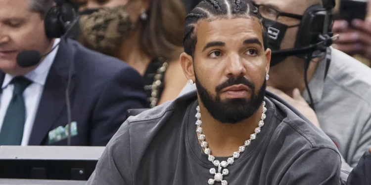 Drake acquires necklace with 42 engagement diamonds for all the times he wanted to propose