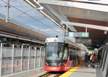 Light rail transit line reopens in Ottawa