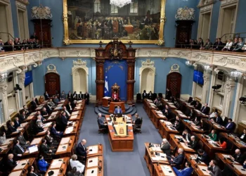 Quebec Makes Oath to King Optional For Politicians