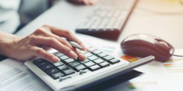How to get your finances on track this year