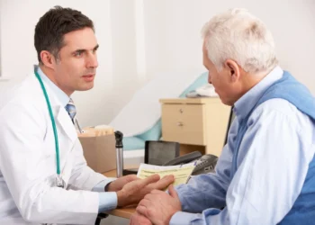 Tips for staying connected when managing health challenges