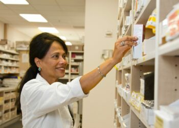 Pharmacists Now Treating Thirteen Common Ailments and Renewing Prescriptions for Most Medications