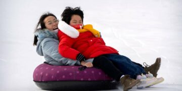 Sichuan Ends Ban On Unmarried People Having Children
