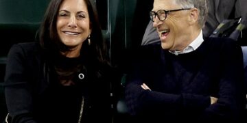 Bill Gates falls in love with Paula Hurd, the widow of Former Oracle CEO