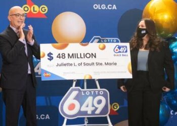 18-year-old Canadian teen wins the 6/49 “Gold Ball” $48m lotto jackpot on first try
