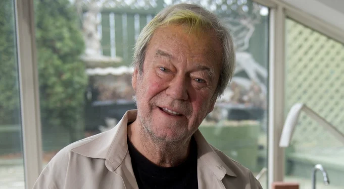 Gordon Pinsent dies at 92