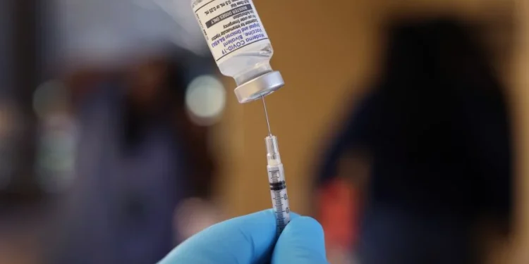 Pharmacist suspended in BC for falsifying COVID-19 Vaccination Records