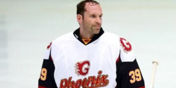 Petr Cech to Compete in Ice Hockey Final for Chelmsford Chieftains