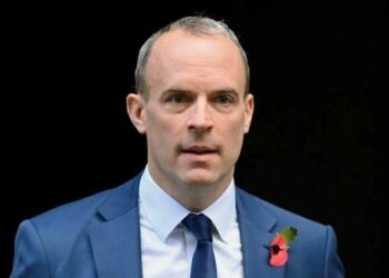 British Deputy Prime Minister resigns