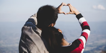 If Your Partner Insists On No Sex Before Marriage, Something Is Fishy