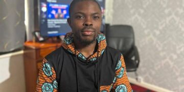 ‘This guy is a d*ickhead’-Nigerians react as Tiamiyu Emdee informs UK Immigration that most Nigerians hide behind studentship to enter UK