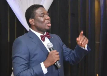 Organized Labour slams refusal of Nigerian Leaders to make sacrifices in wake of subsidy removal