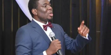 Organized Labour slams refusal of Nigerian Leaders to make sacrifices in wake of subsidy removal