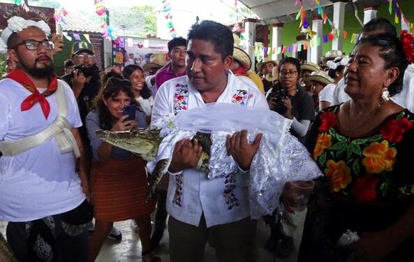 End Time: Mexican Mayor Marries Reptile