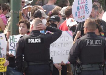 Saskatoon protesters call on province to repeal parental consent and pronoun policy