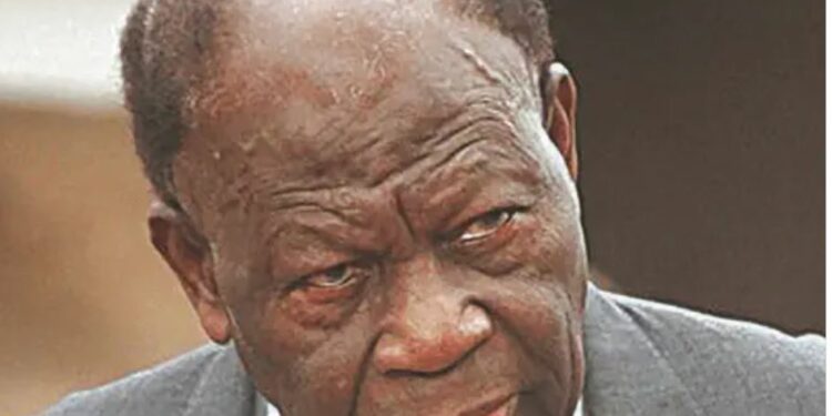 Akintola Williams dies