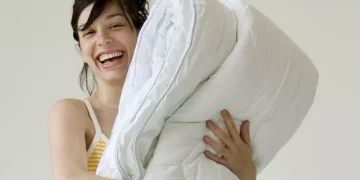 Hygiene Habits: When to Change Towels, Bedsheets, and Toothbrushes