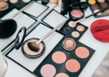 MAKE UP EXPIRY DATES: THE BEAUTY OF FRESHNESS AND SAFETY