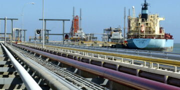 Venezuela and Cuba Agree Oil Deal