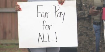 Zimbabwe Grapples with Teachers’ Exodus Due to Low Pay