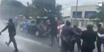 Rivers impeachment crisis gets worse as police teargassed Governor Fubara (Video)
