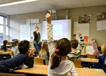 Elementary teachers in Ontario elementary vote in favour of a strike