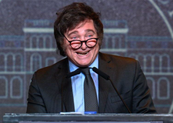 Argentina’s President Cuts Government Cars, Sells Jets, Saves $3B/year