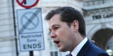 UK Immigration Minister Resigns Over Rwanda Asylum Legislation