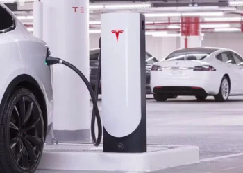 Canada’s 2,000th Tesla Supercharger stall opened in Mississauga