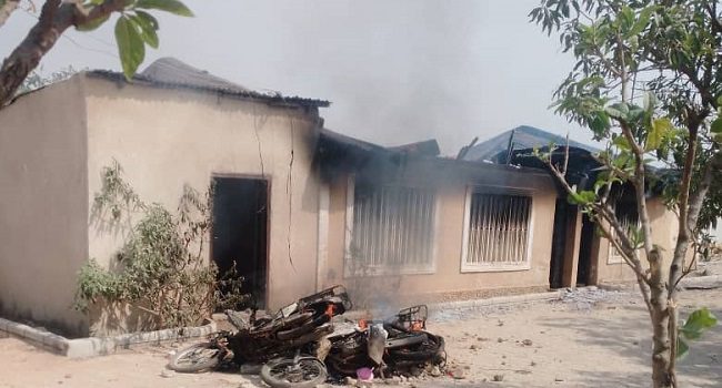 Plateau protesters set monarch’s palace ablaze over arrests by security agents