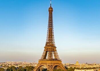 Eiffel Tower staff commence strike