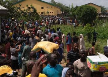 Residents of FCT loot NEMA warehouse