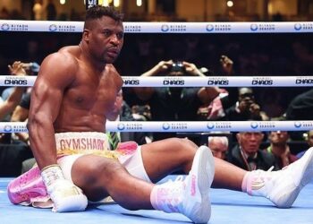 Anthony Joshua knocks out Ngannou in second round
